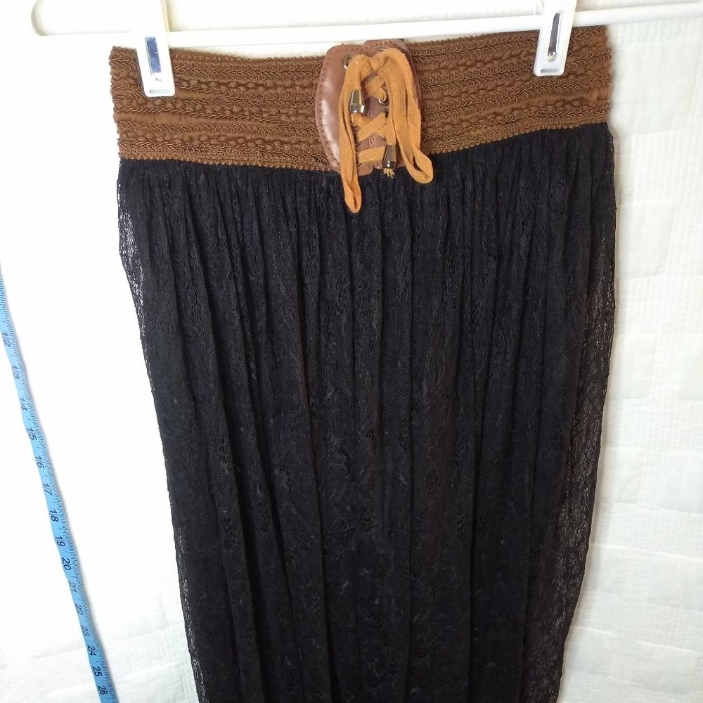 FAVLUX Flowy Sheer Lace Skirt W/ built in shorts! Small